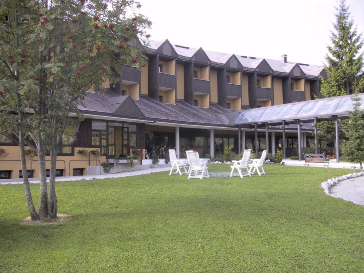 Hotel Antares Piancavallo Eksteriør billede